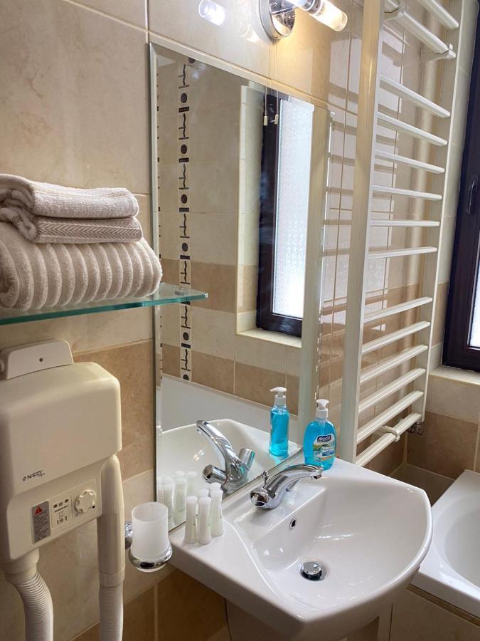 Hq Apartment Flora Violet بوروفتس المظهر الخارجي الصورة